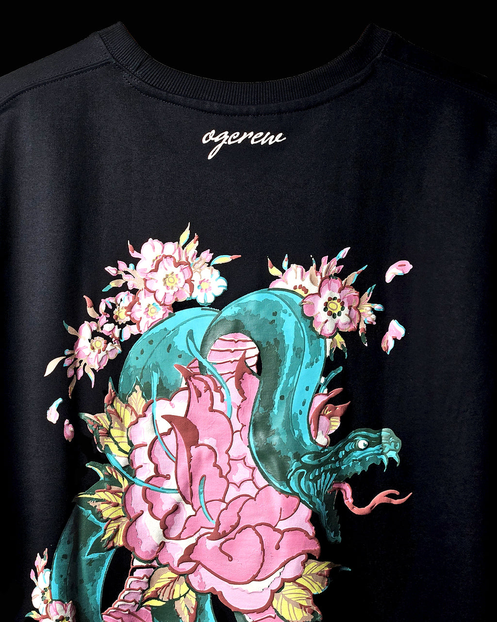 BLACK FORBIDDEN SERPENT BLOOM T-SHIRT